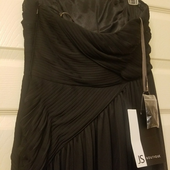 Dress - Picture 6 of 8